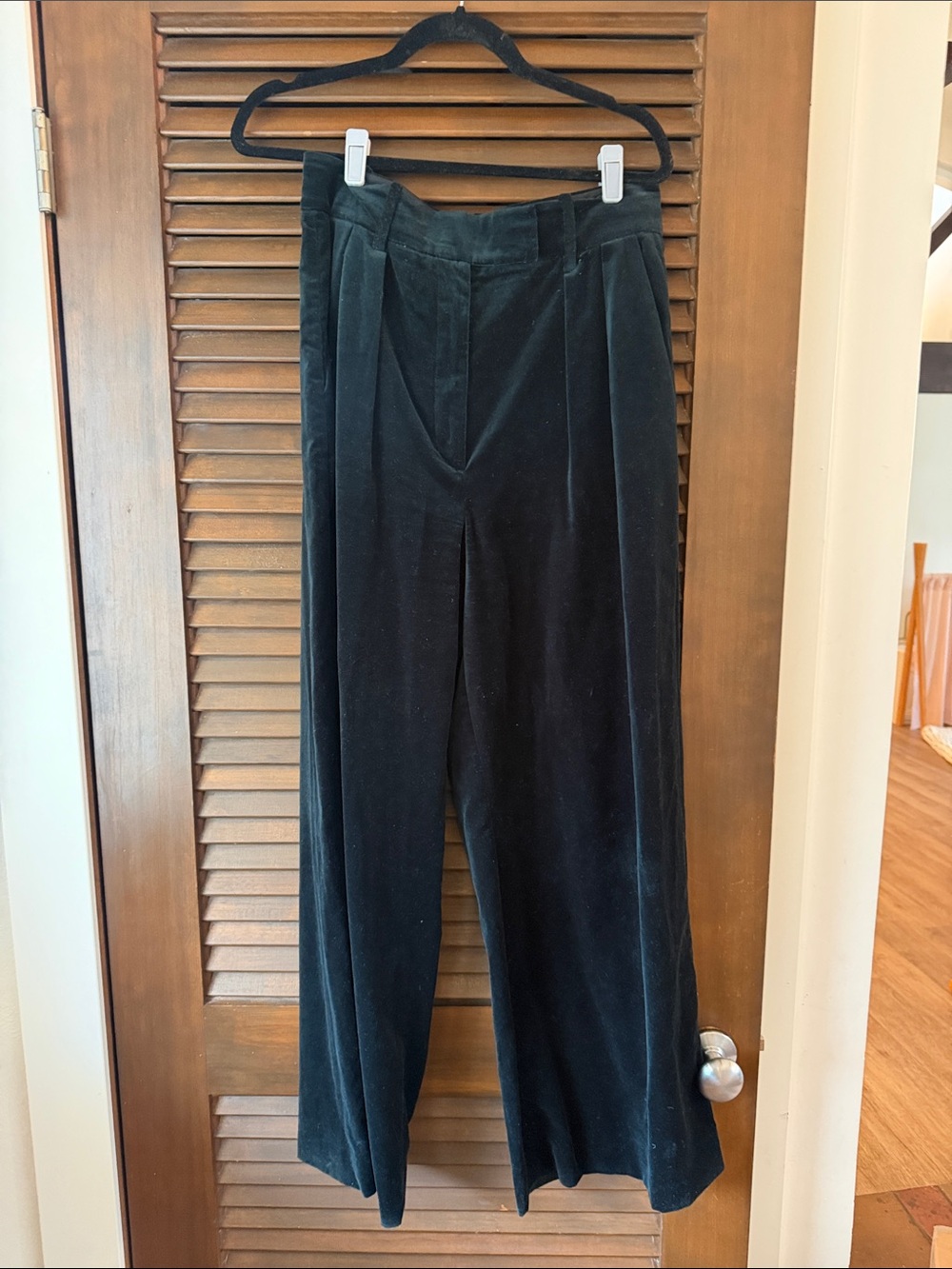 High-Waist Velvet Wide-Leg Pants - Black- Banana Republic
